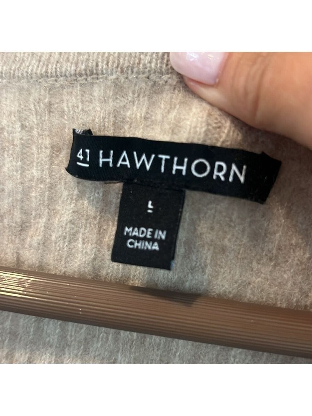 41 Hawthorn cashmere ribbed Vneck neutral beige soft classic sweater Large - Picture 5 of 8